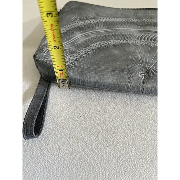 Leaders In Leather Wristlet Embossed Gray Leather Small - Picture 9 of 9